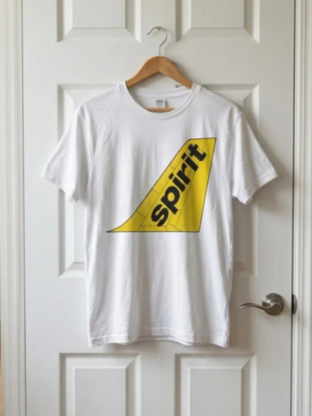 Vintage Spirit Airlines Graphic Tee Retro Airplane Logo Y2K Travel Shirt